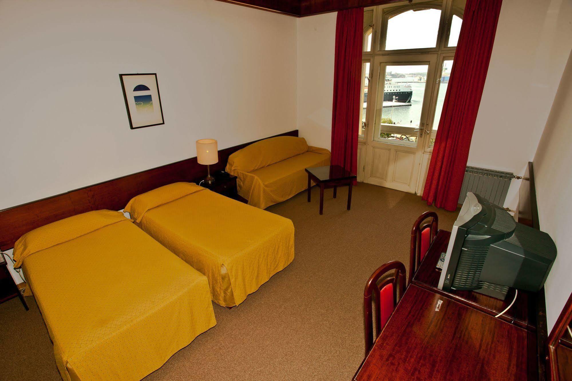 Guest House Hotel Riviera Pula Eksteriør billede